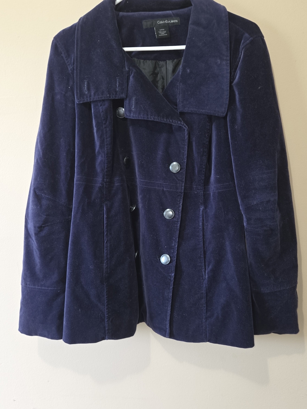 Calvin Klein Jeans Women's Velvet Double-Breasted Coat in Navy